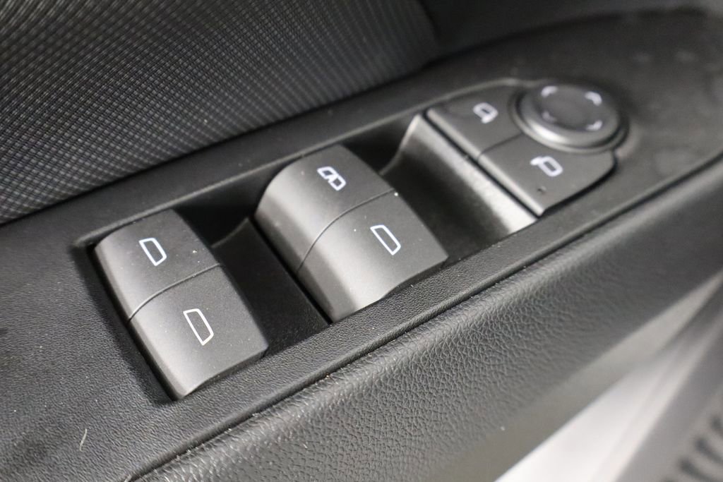 Used 2024 Chevrolet Equinox EV RS image 20