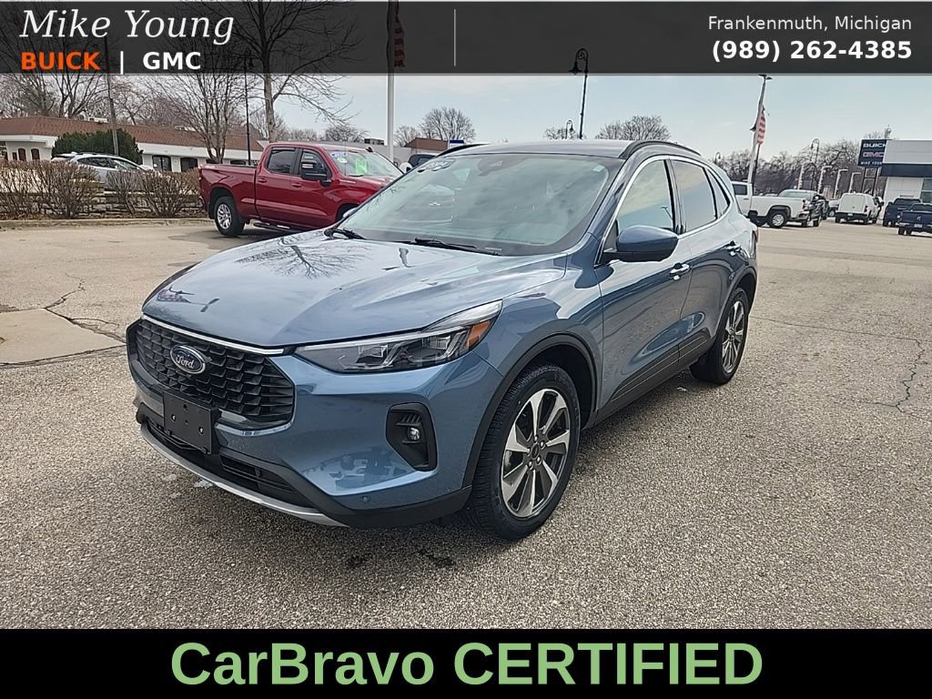 Used 2024 Ford Escape Platinum AWD/4WD image 1