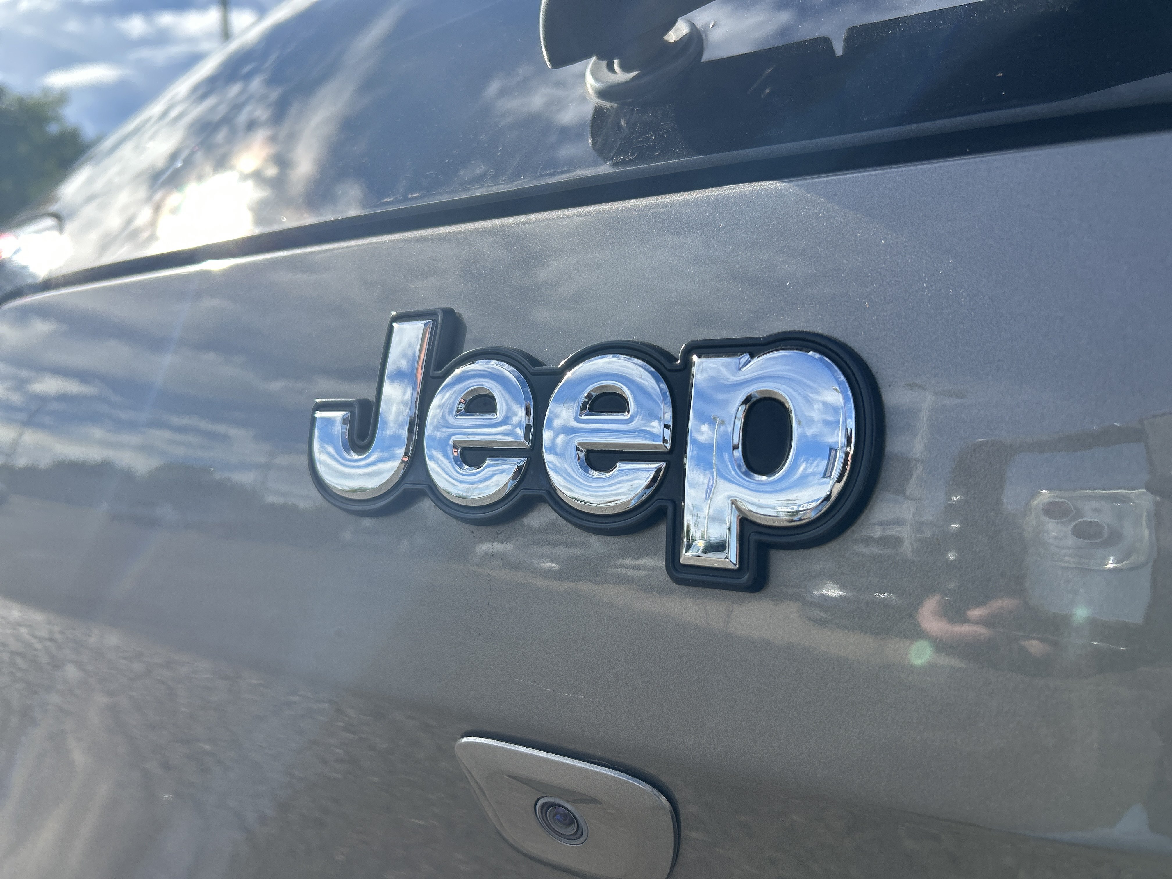 Used 2016 Jeep Cherokee Limited AWD/4WD image 26