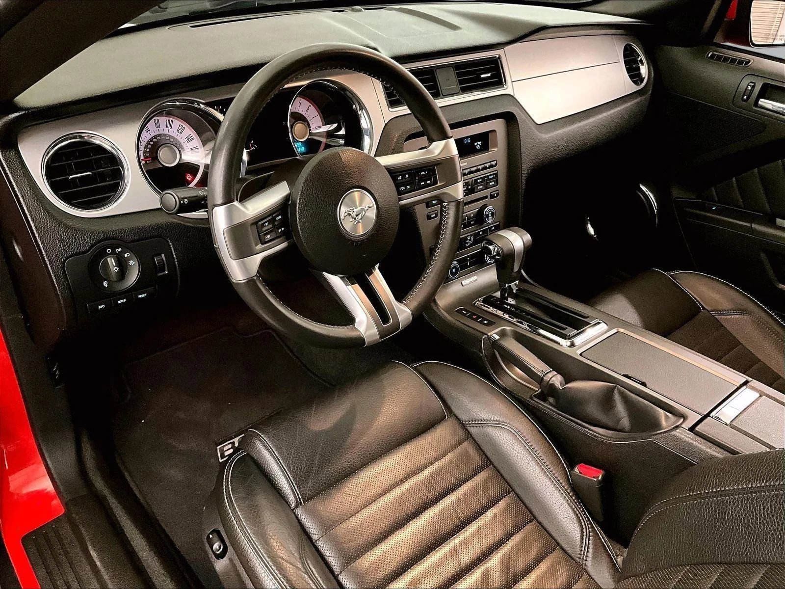 Used 2012 Ford Mustang GT Premium image 13