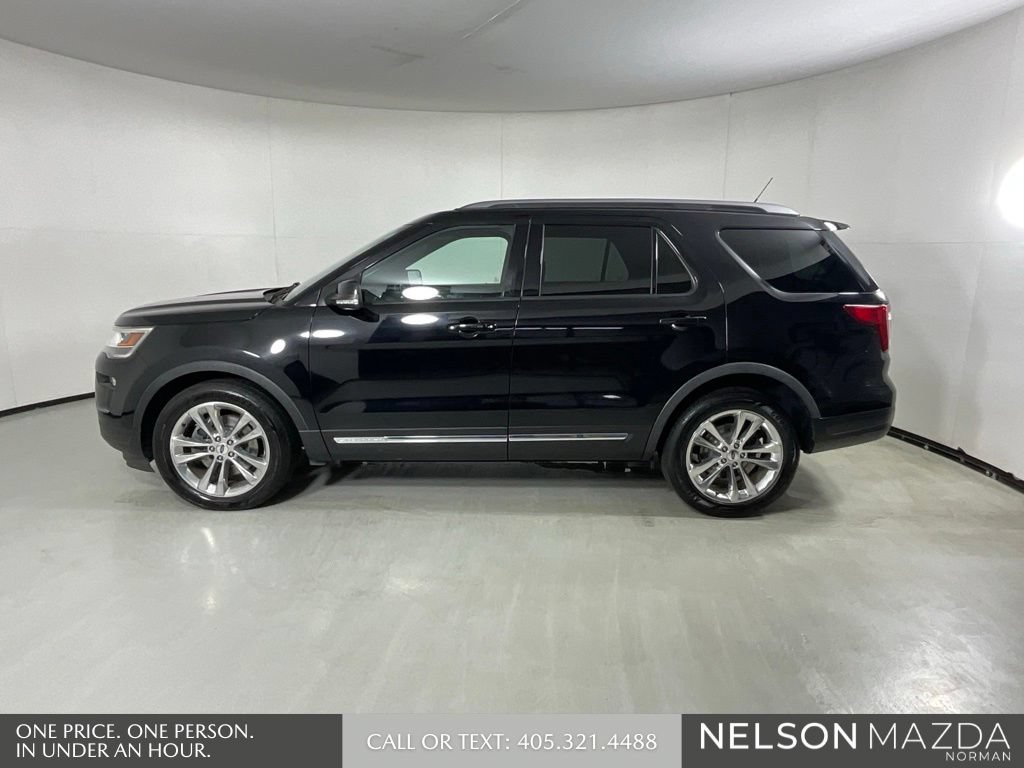 Used 2018 Ford Explorer XLT w/ Equipment Group 202A FWD image 9
