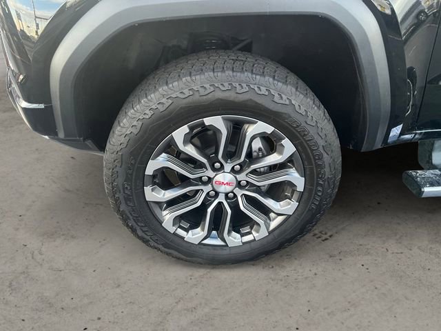 Used 2023 GMC Canyon Denali image 14