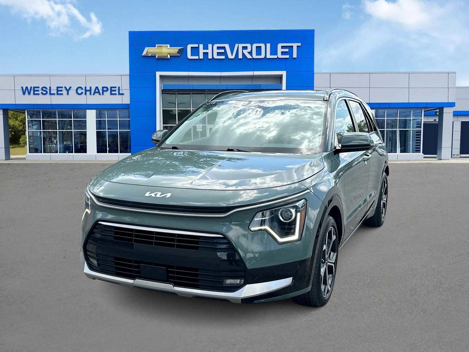 Used 2023 Kia Niro EX Touring