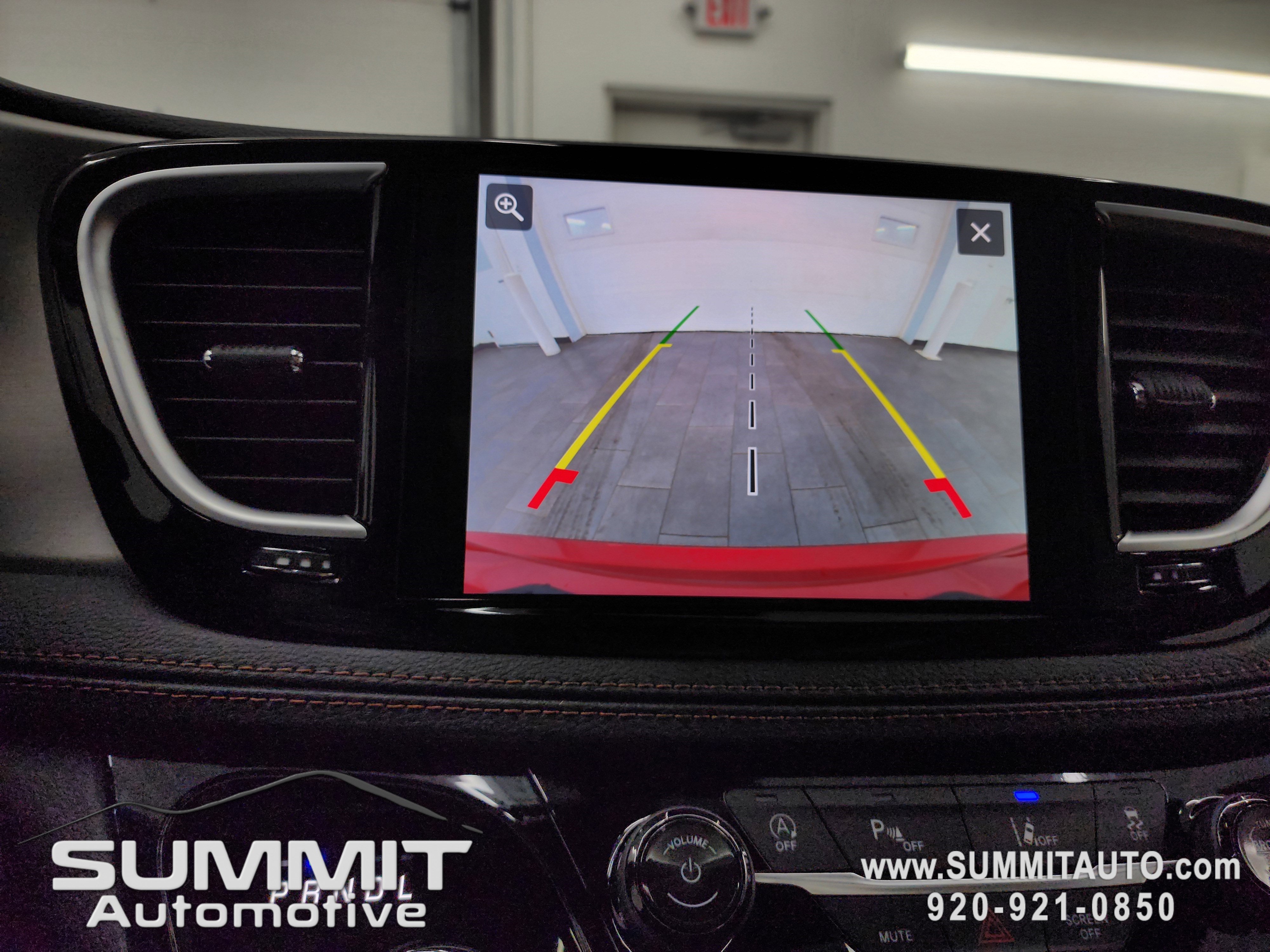 New 2026 Chrysler Pacifica Pinnacle w/ Trailer Tow Group image 21