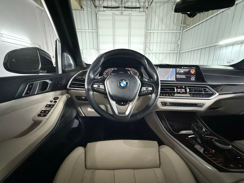 Used 2020 BMW X5 xDrive50i w/ Executive Package image 48