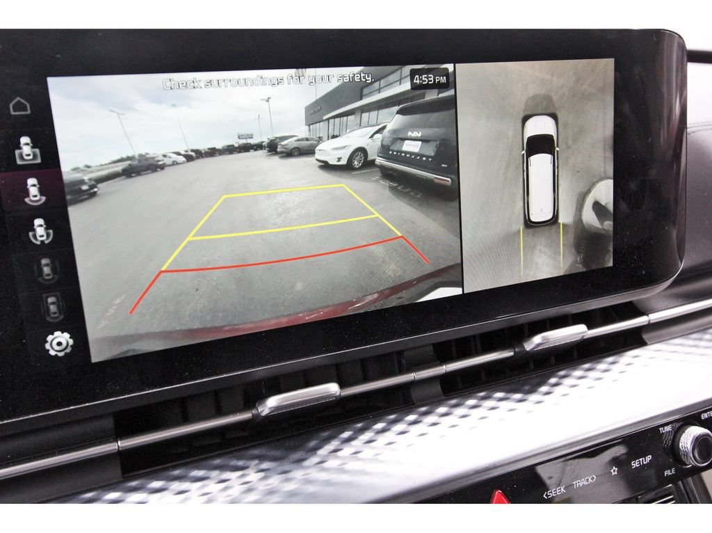 Used 2024 Kia Carnival SX Prestige FWD image 28