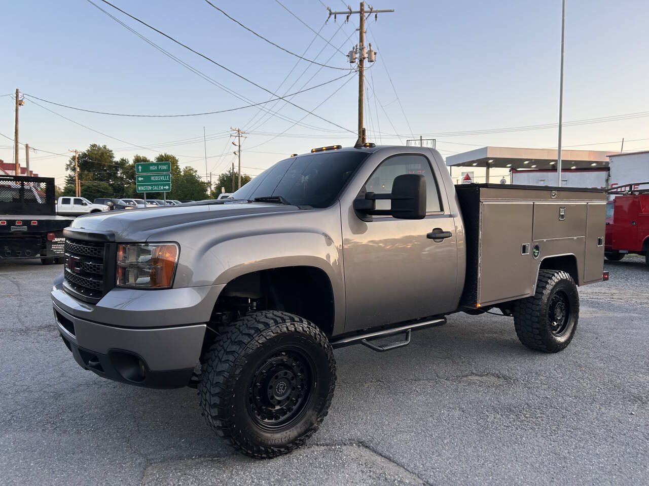 Used 2013 GMC Sierra 2500 SLE AWD/4WD image 2