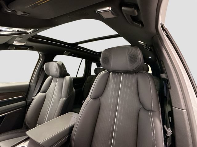 Certified 2026 Cadillac Vistiq Luxury AWD/4WD image 19
