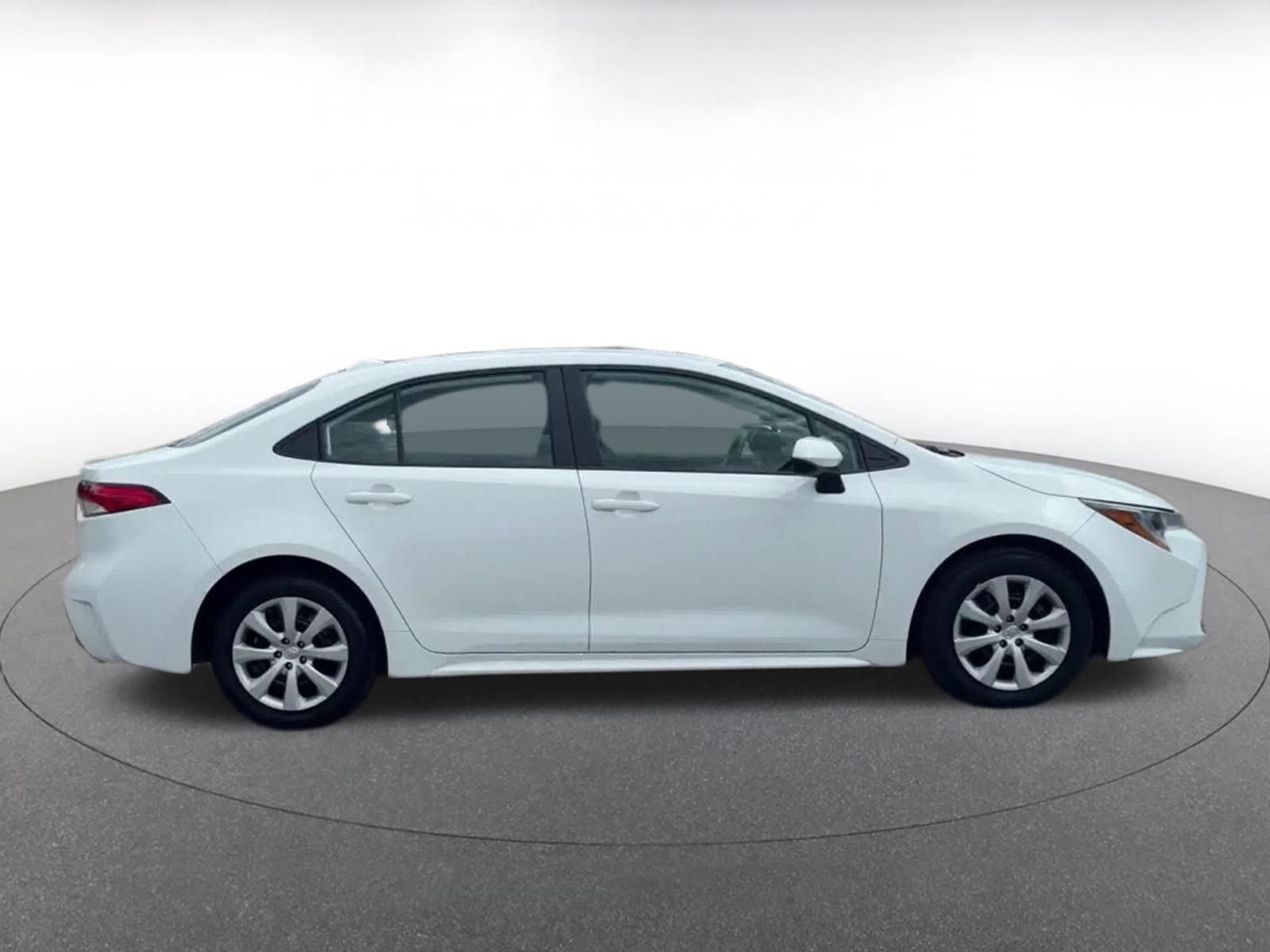 Used 2025 Toyota Corolla LE FWD image 15