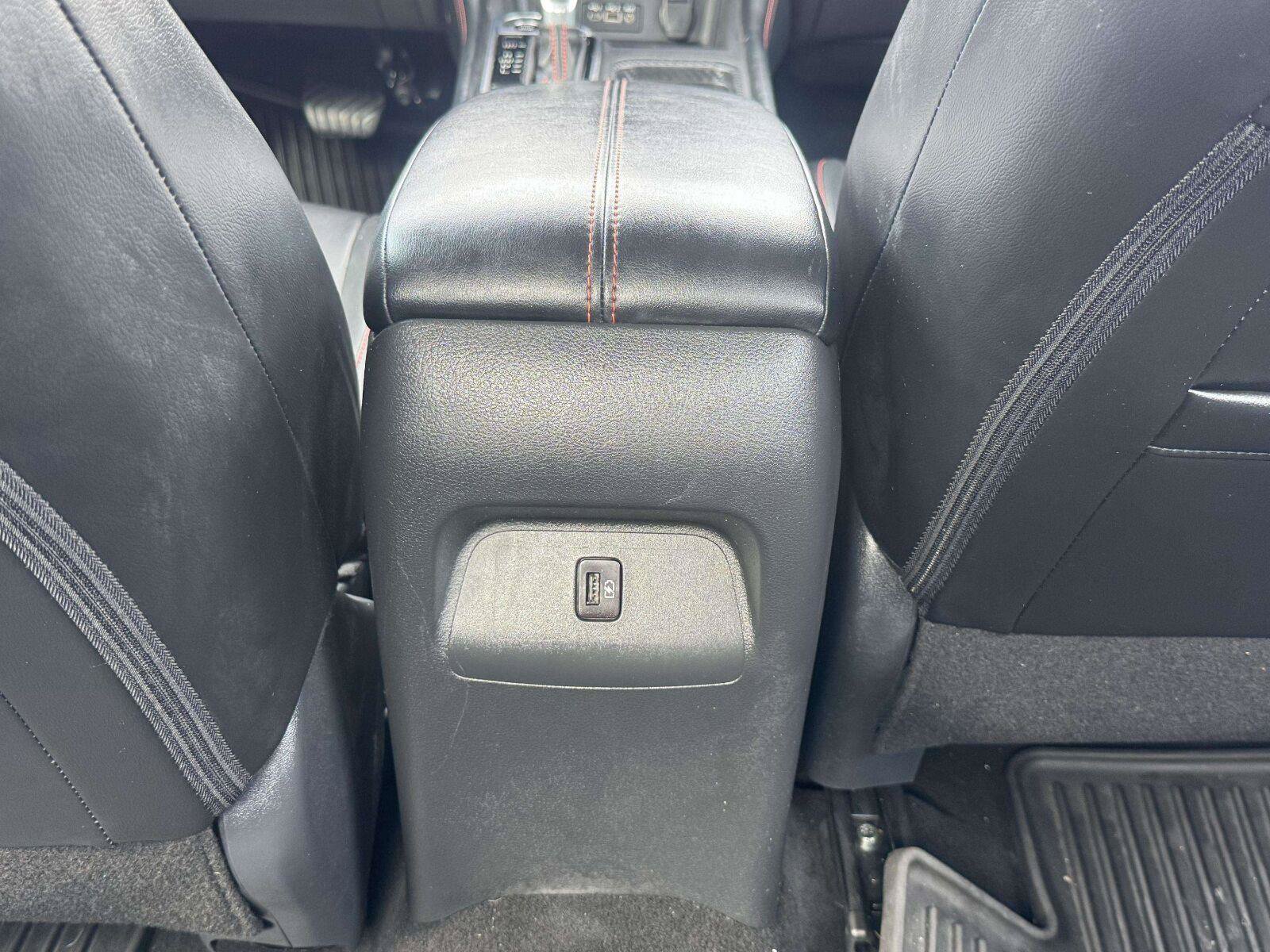 Used 2024 Nissan Sentra SR w/ SR Premium Package FWD image 47