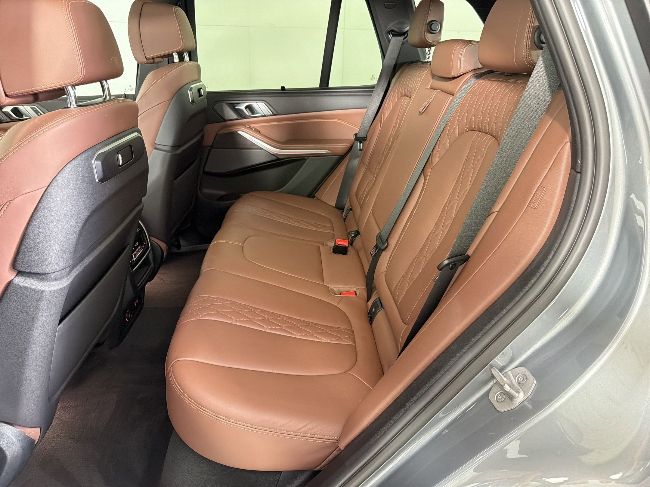 Used 2024 BMW X5 xDrive40i w/ M Sport Package image 15