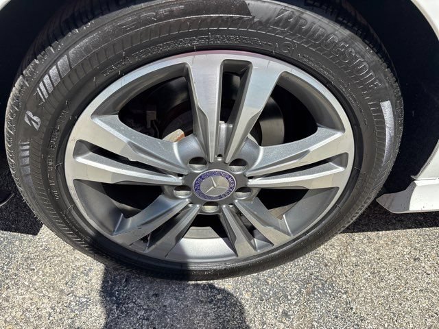 Used 2014 Mercedes-Benz E 250 BlueTEC Sedan image 11