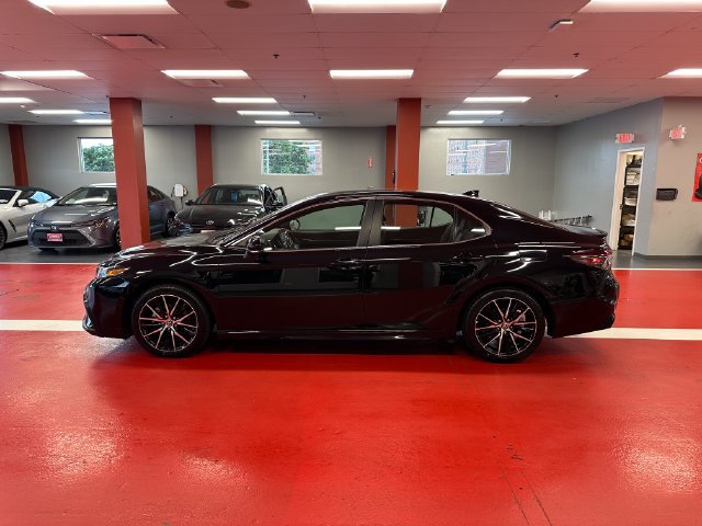 Certified 2023 Toyota Camry SE FWD image 6