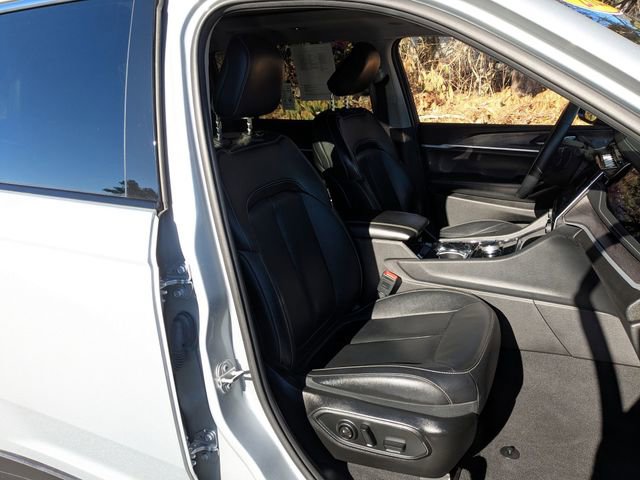 Used 2022 Jeep Grand Cherokee L Limited image 29