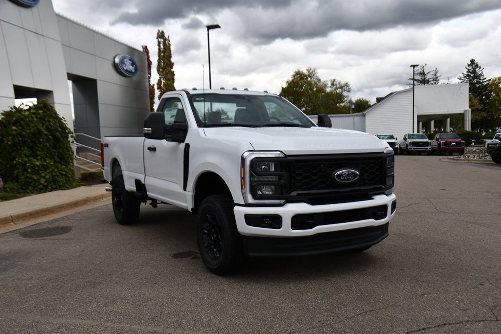 New 2026 Ford F250 4x4 Regular Cab Super Duty image 9