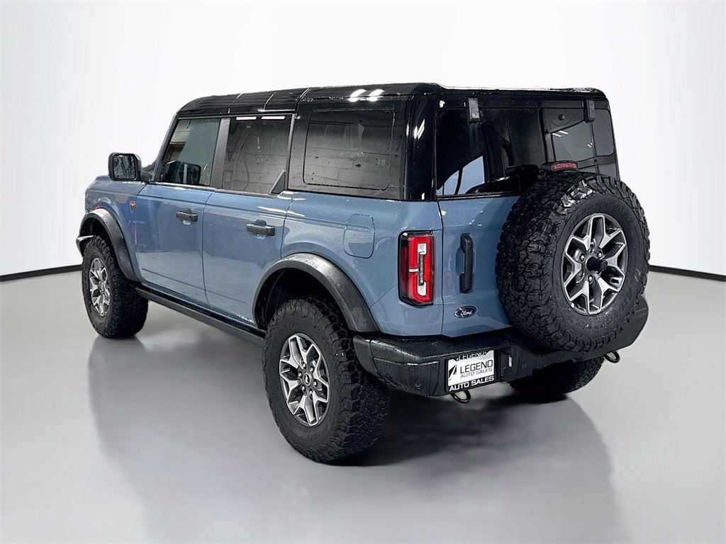 Used 2025 Ford Bronco Badlands image 9