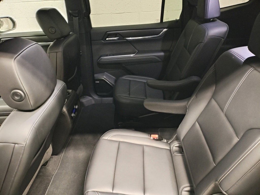 Used 2024 GMC Acadia Elevation w/ Black Edition image 28