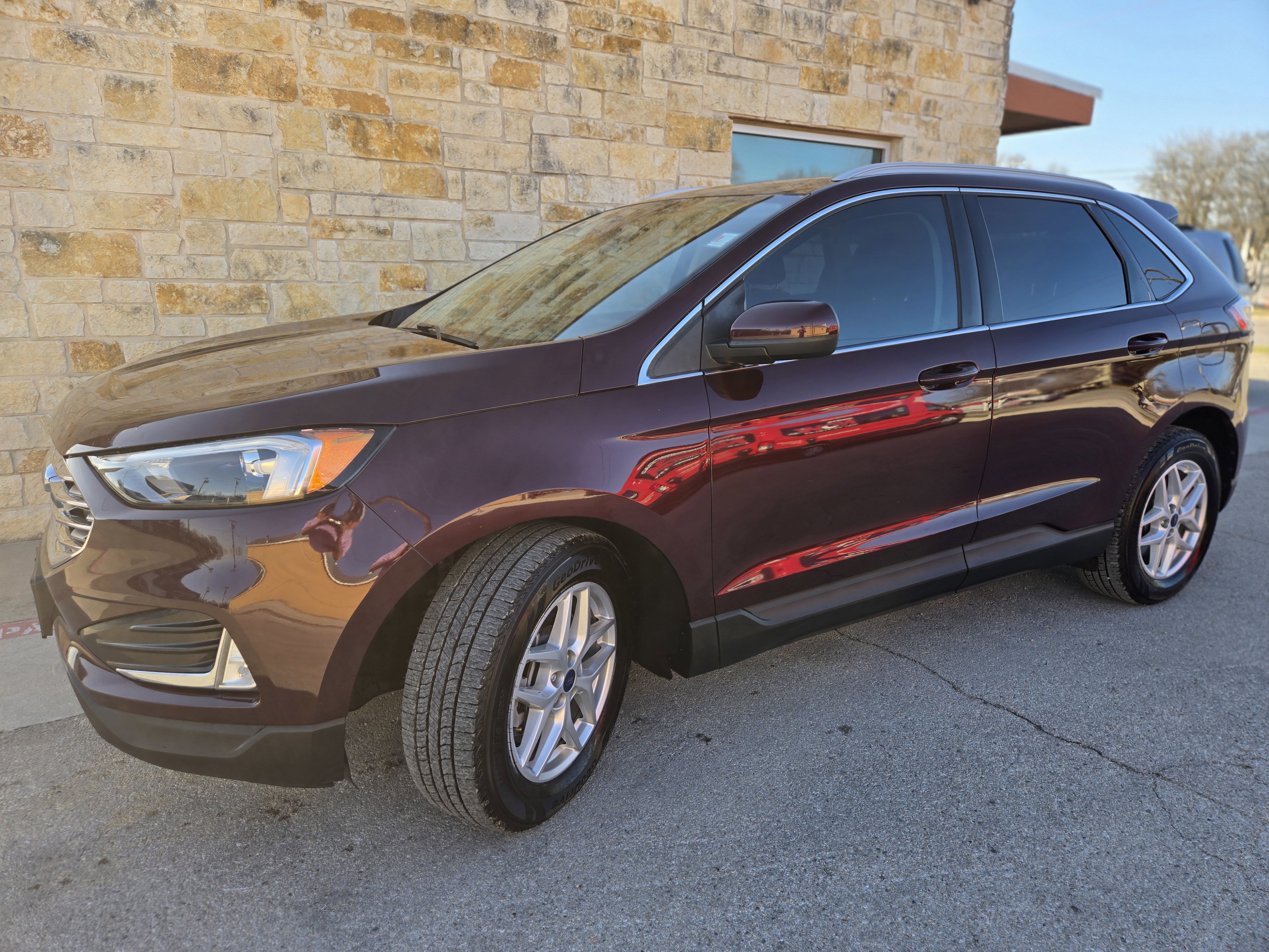 Used 2022 Ford Edge SEL w/ Convenience Package image 2