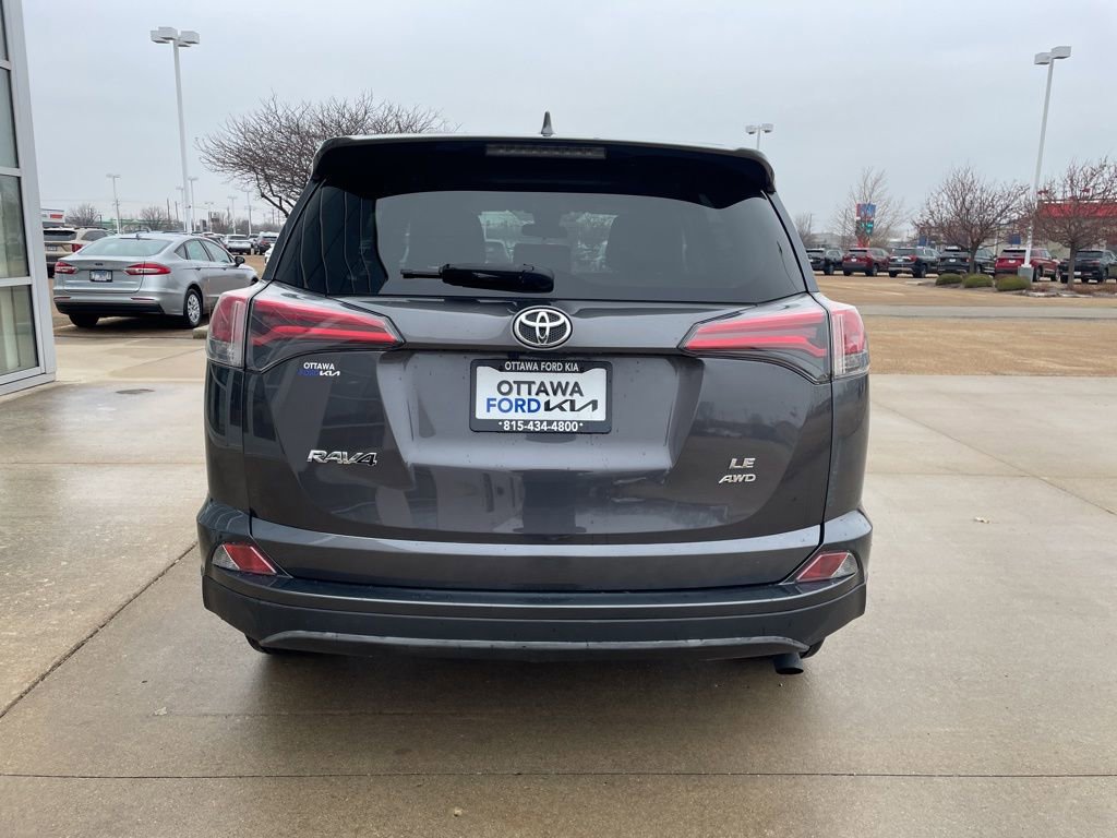 Used 2018 Toyota RAV4 LE w/ All Weather Liner Package AWD/4WD image 6