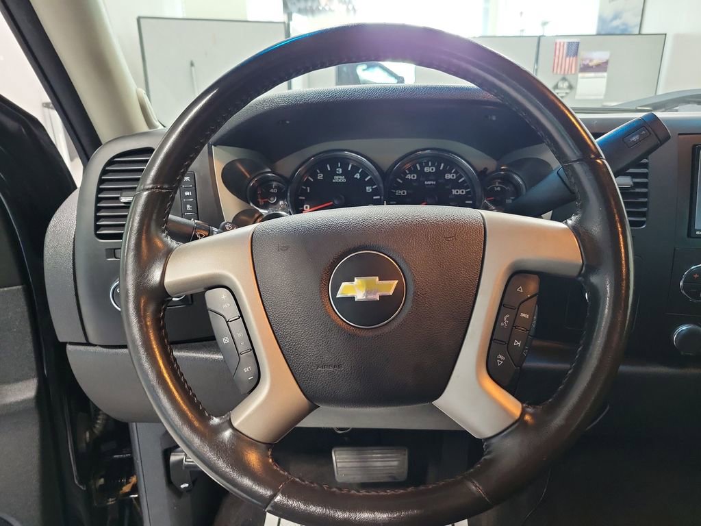 Used 2013 Chevrolet Silverado 1500 LT w/ All-Star Edition AWD/4WD image 27