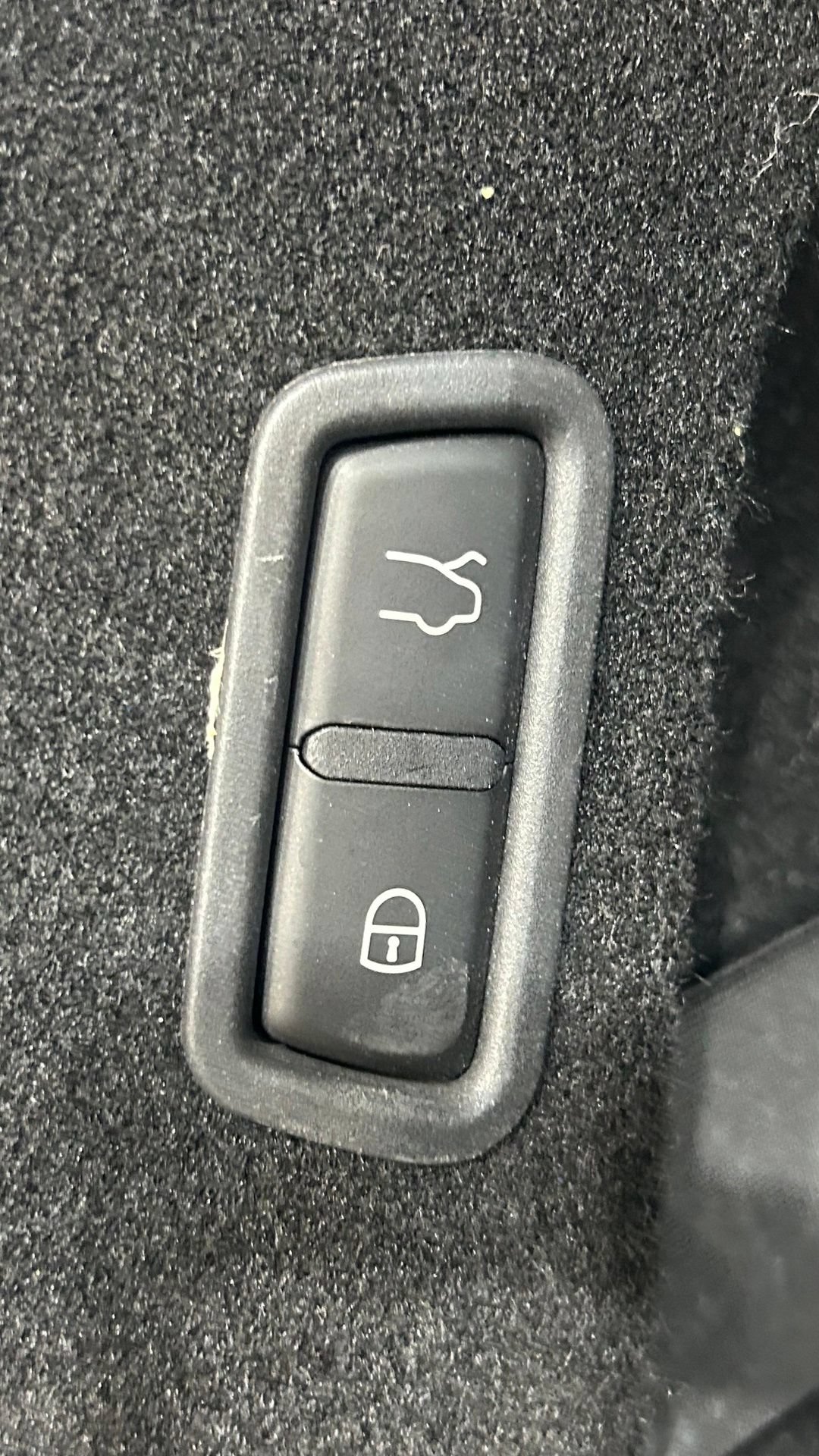 Used 2019 Maserati Levante GranLusso AWD/4WD image 33