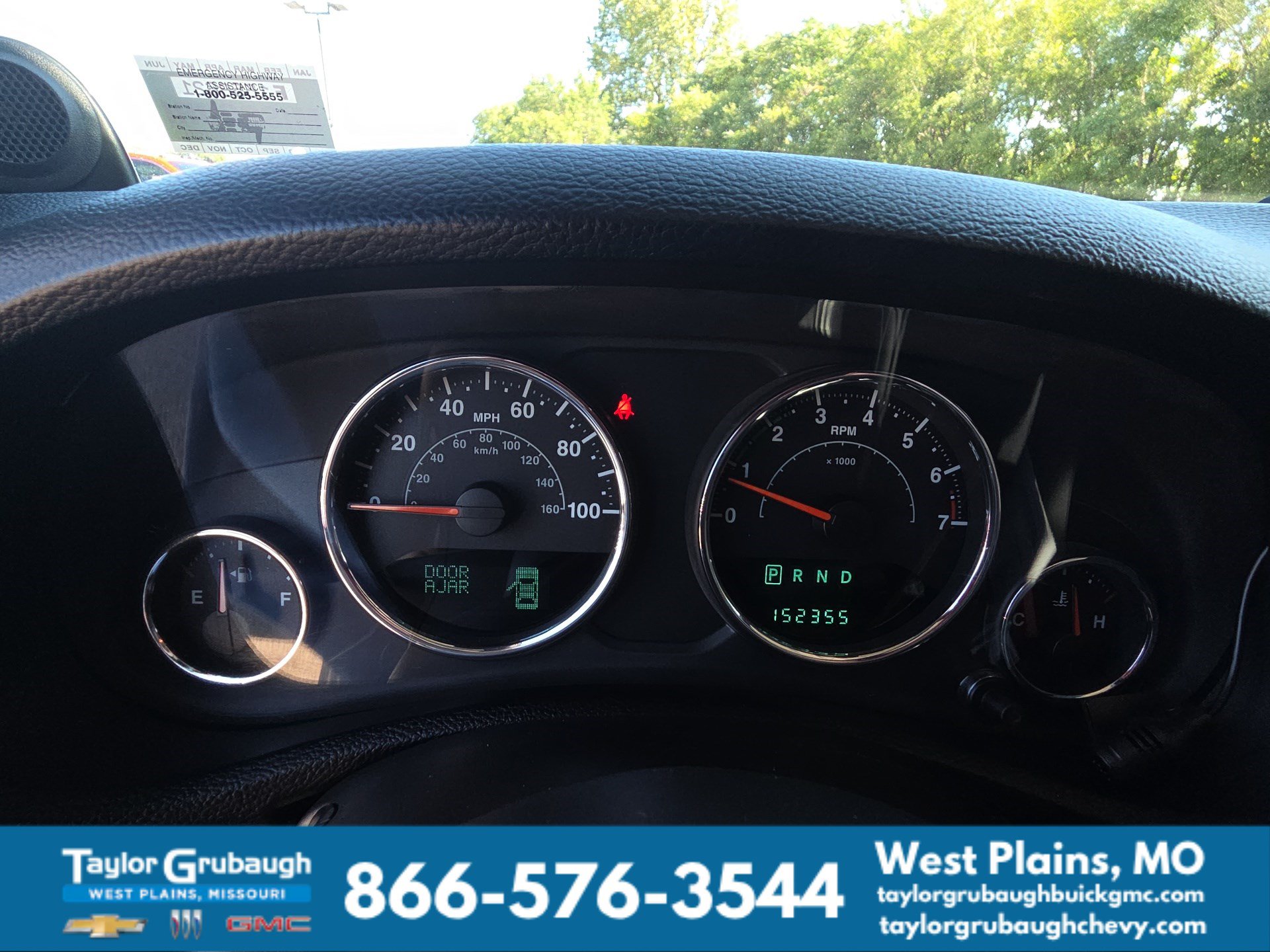Used 2013 Jeep Wrangler Unlimited Sahara AWD/4WD image 16