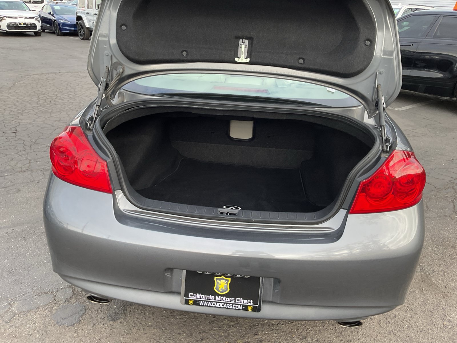 Used 2013 INFINITI G37 Journey RWD image 26
