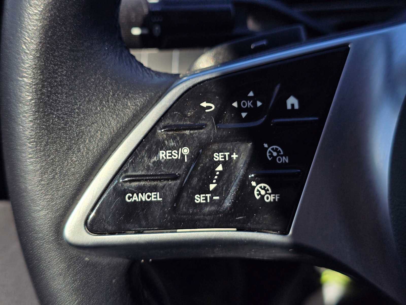 Used 2023 Mercedes-Benz C 300 4MATIC Sedan image 32