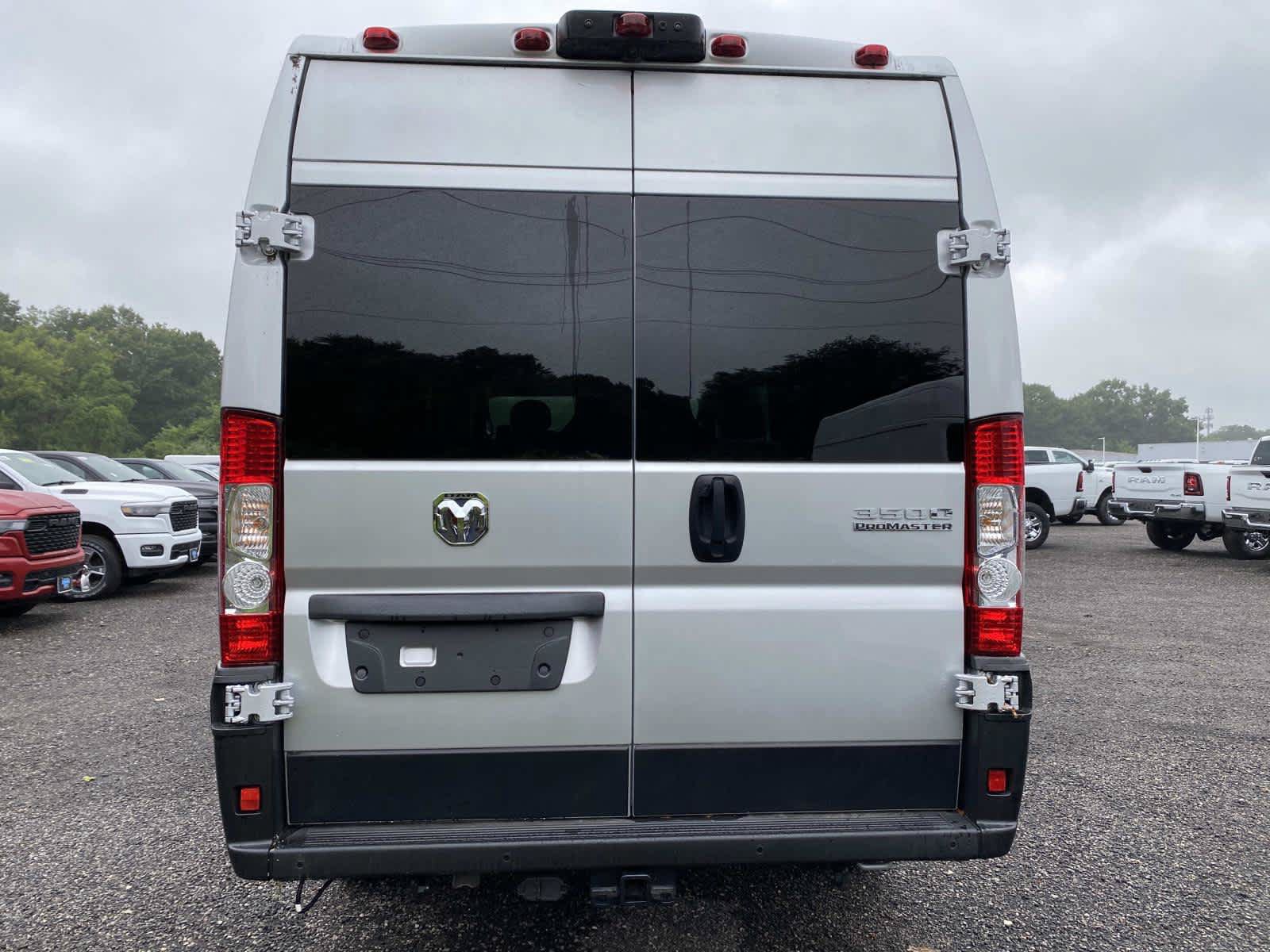 Used 2025 RAM ProMaster 3500 w/ Quick Order Package 22H SLT+ FWD image 4