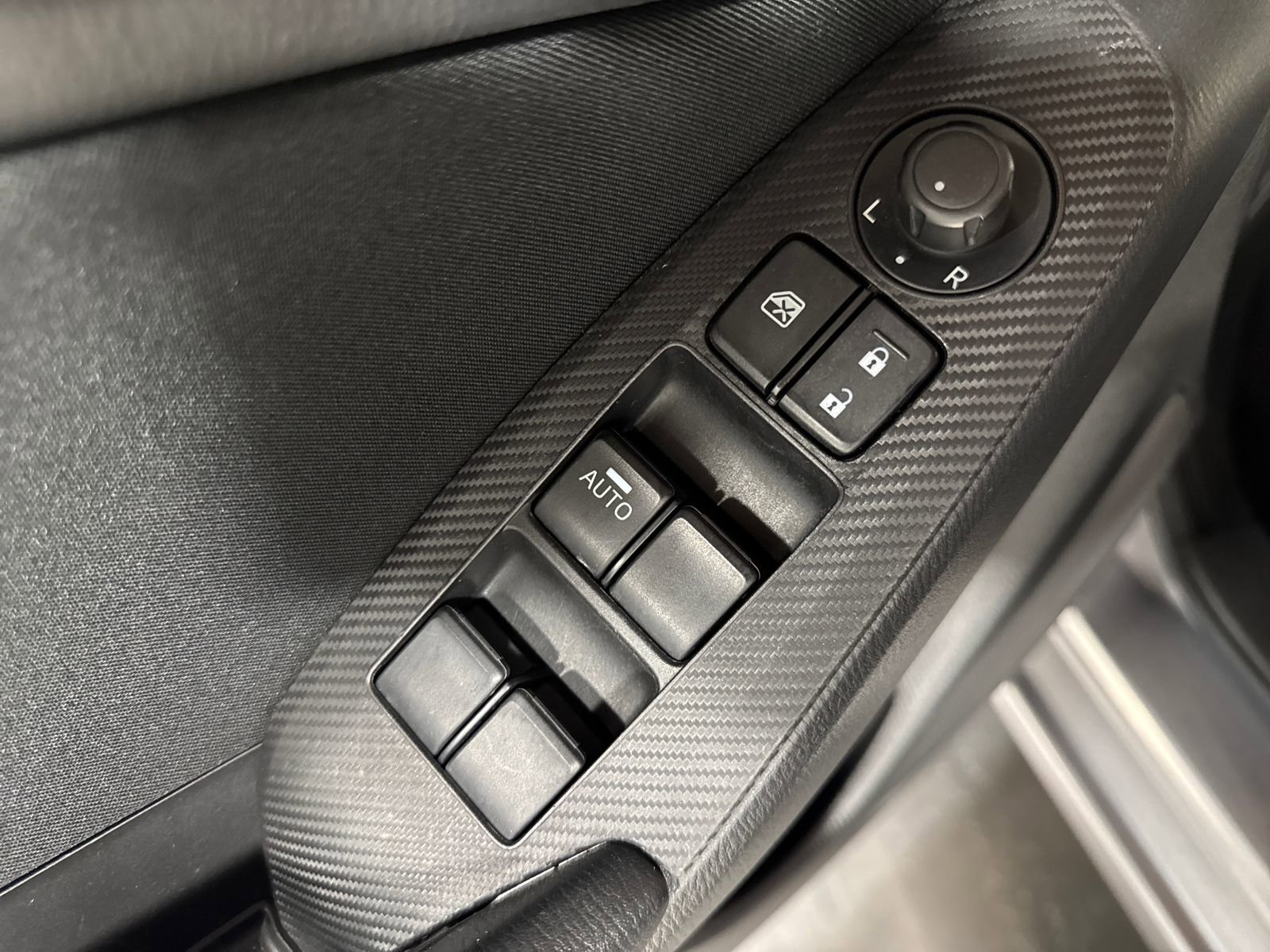 Used 2015 MAZDA MAZDA3 i Sport image 24