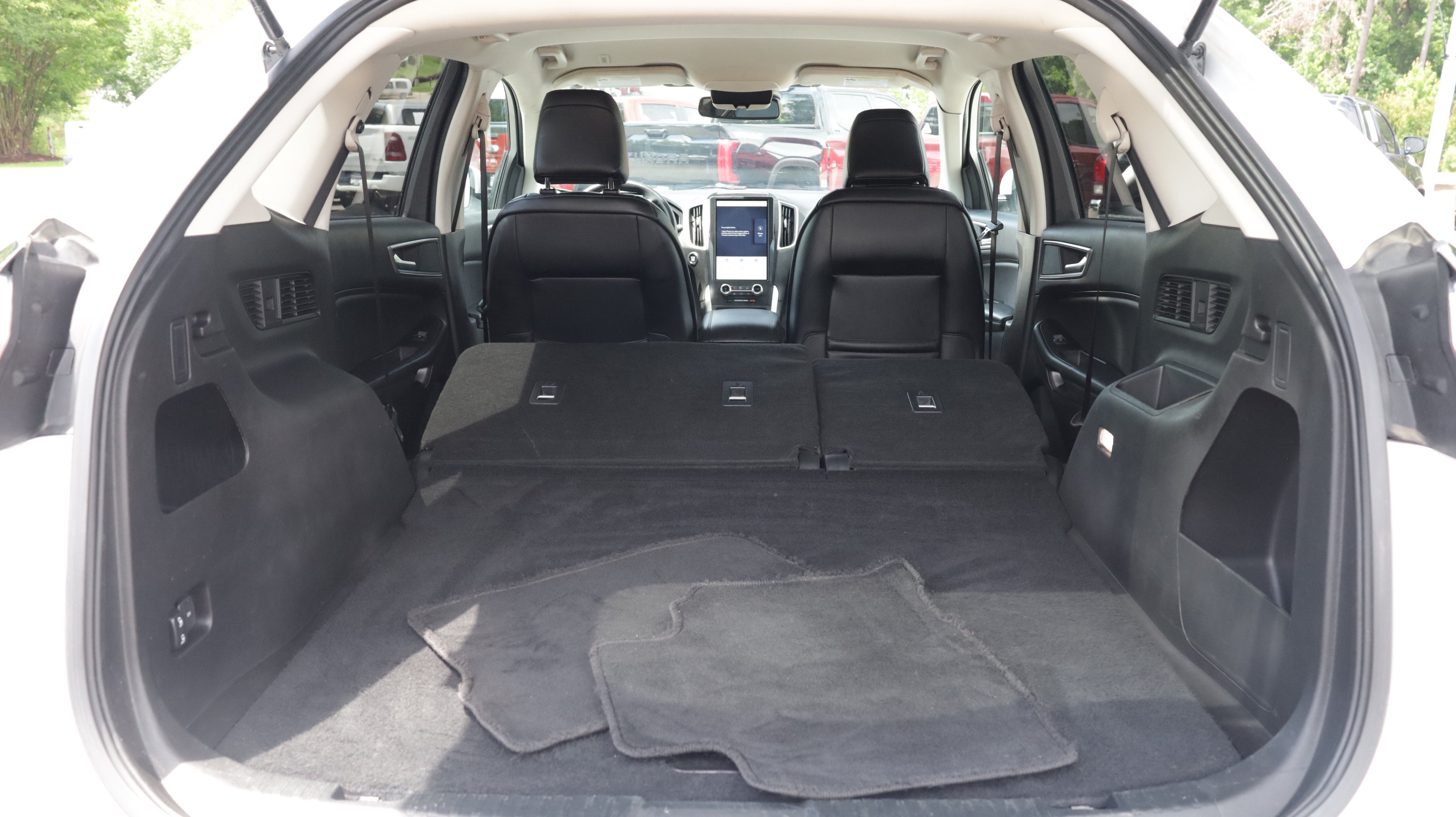 Used 2024 Ford Edge SEL AWD/4WD image 12