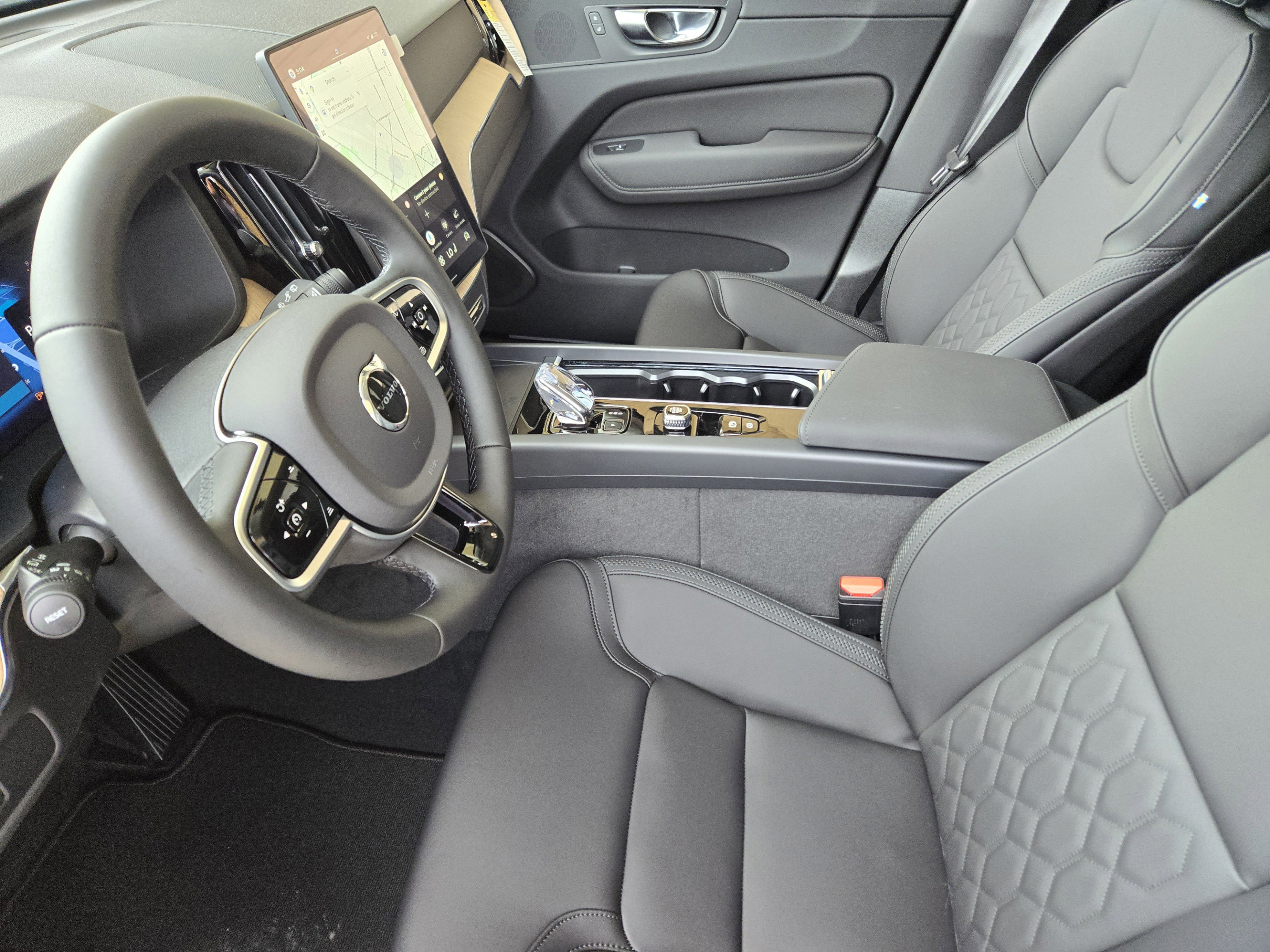 New 2026 Volvo XC60 B5 Core AWD/4WD image 10