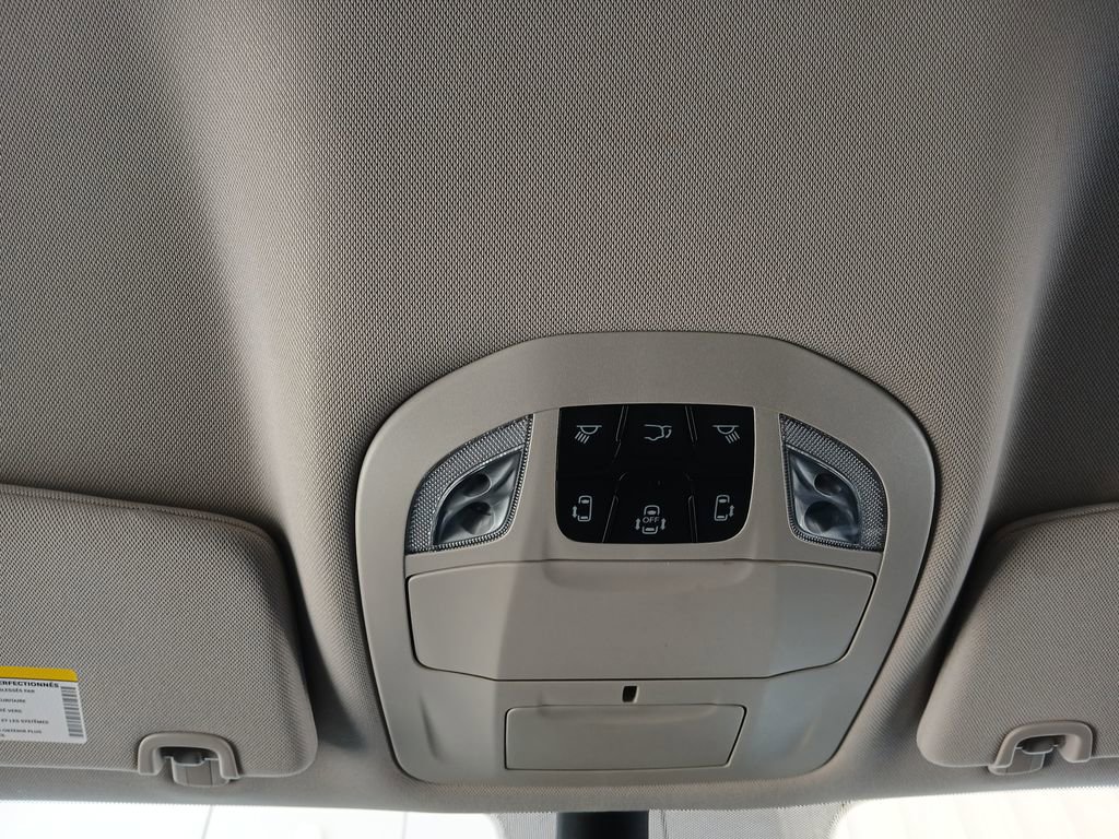 Used 2024 Chrysler Pacifica Touring-L FWD image 14