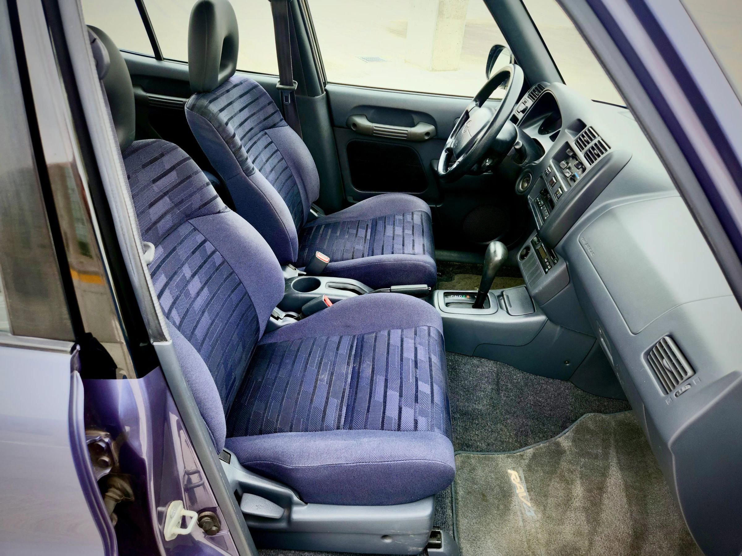 Used 1997 Toyota RAV4 4WD 4-Door image 33