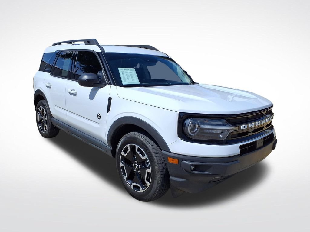 Used 2023 Ford Bronco Sport Outer Banks w/ Tech Package AWD/4WD image 3