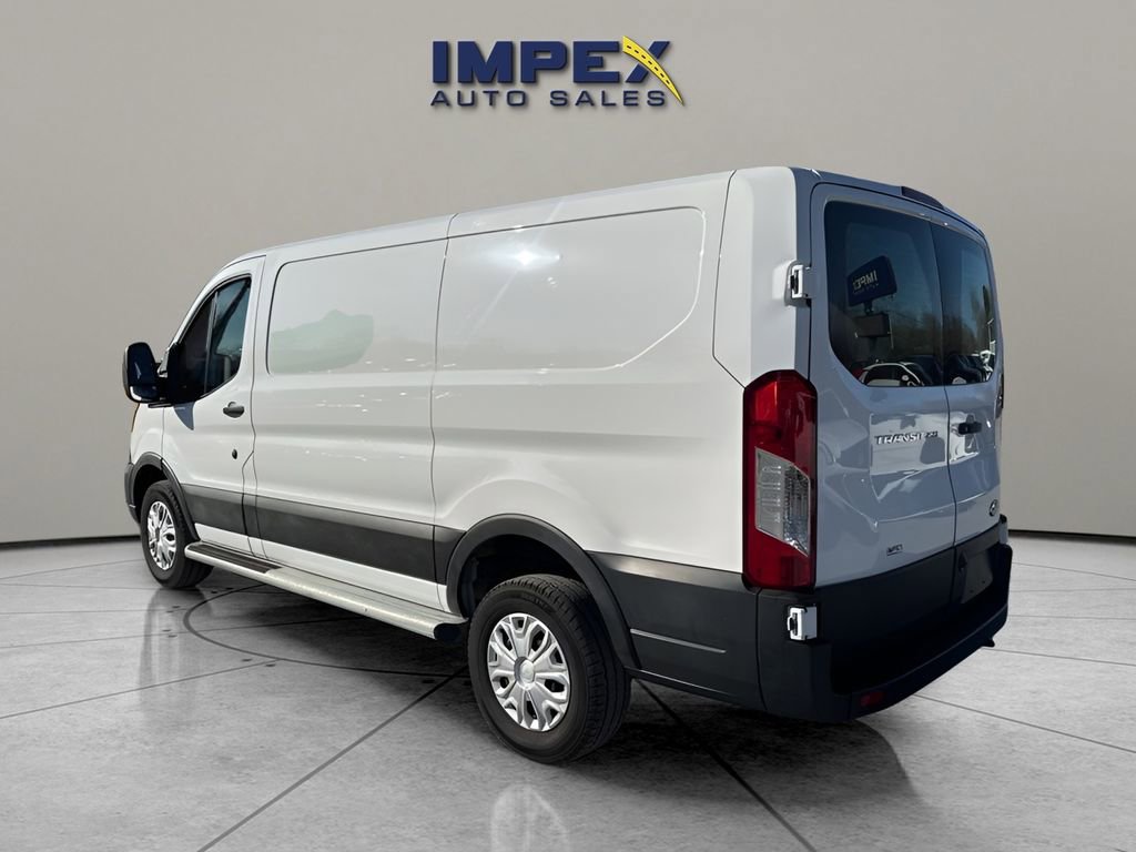 Used 2024 Ford Transit 250 Low Roof w/ Exterior Upgrade Package RWD image 3