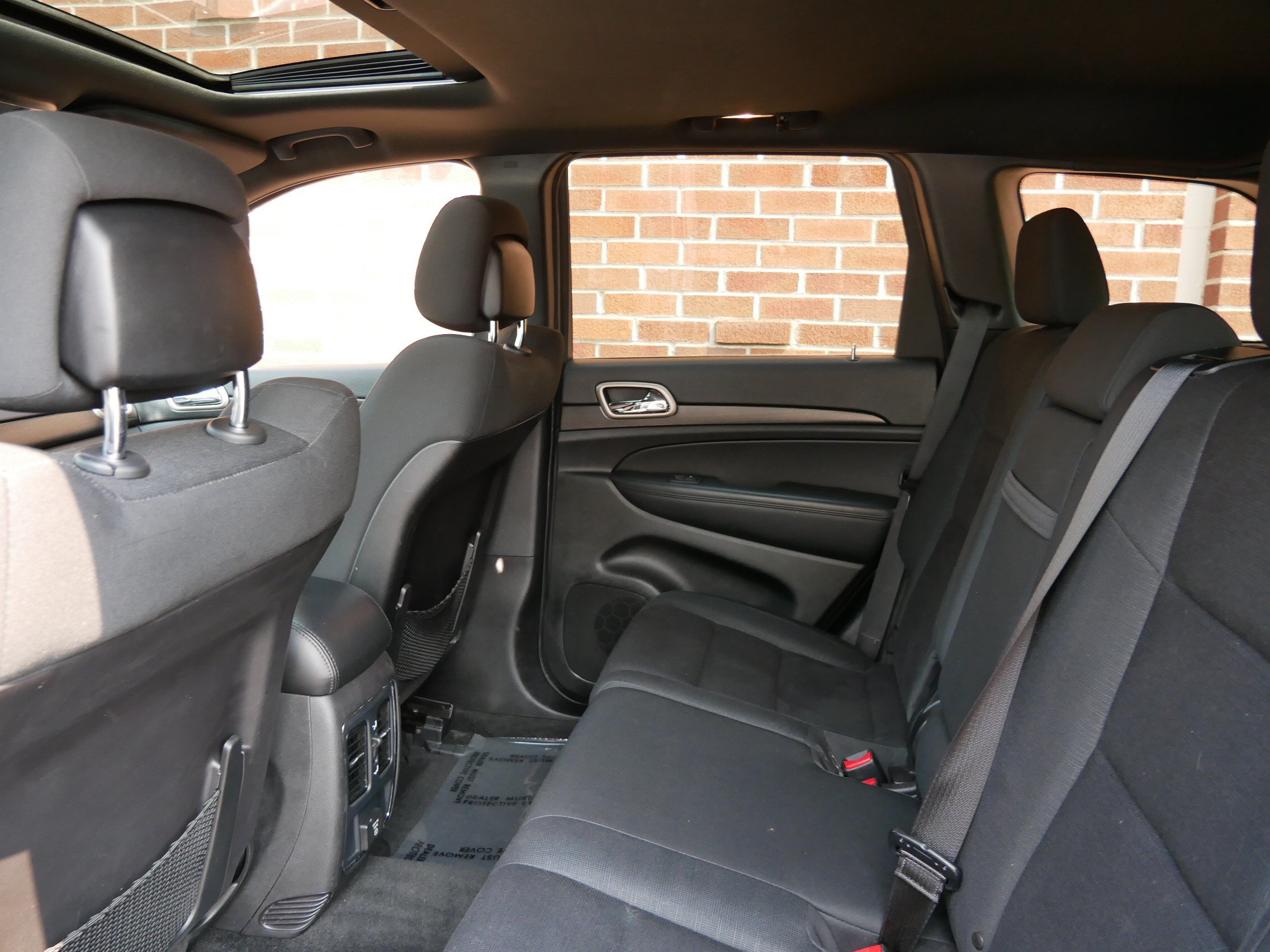 Used 2014 Jeep Grand Cherokee Laredo w/ Security & Convenience Group AWD/4WD image 10