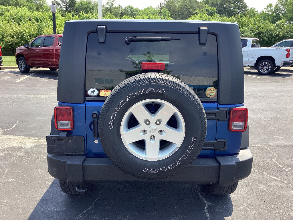 Used 2010 Jeep Wrangler Unlimited Sport AWD/4WD image 2