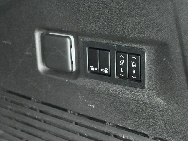 Used 2021 GMC Yukon XL Denali image 31