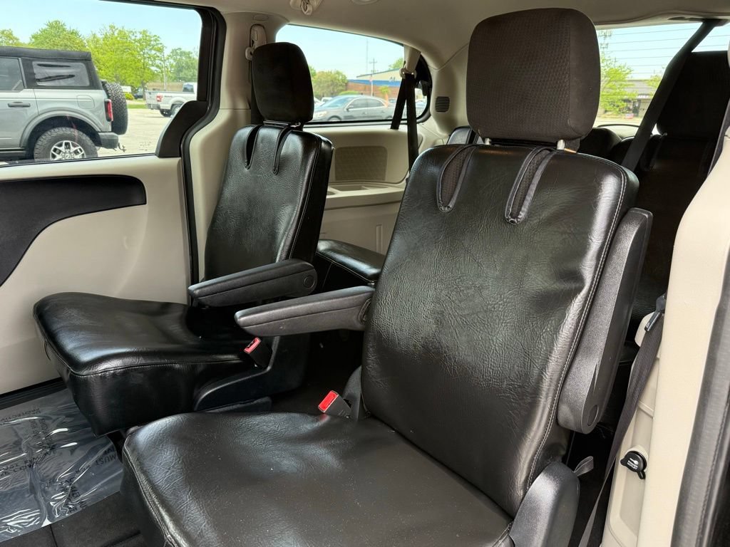 Used 2016 Dodge Grand Caravan SE w/ Quick Order Package 29E SE FWD image 14