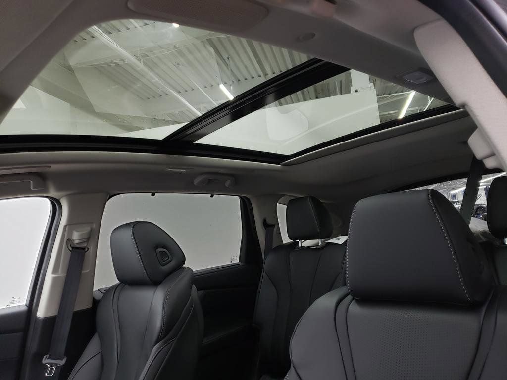 Certified 2026 Acura MDX w/ Technology Package AWD/4WD image 9