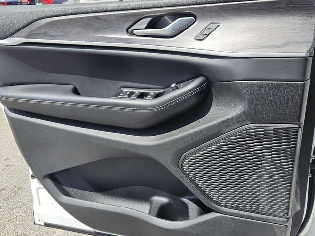 Used 2023 Jeep Grand Cherokee Limited RWD image 33