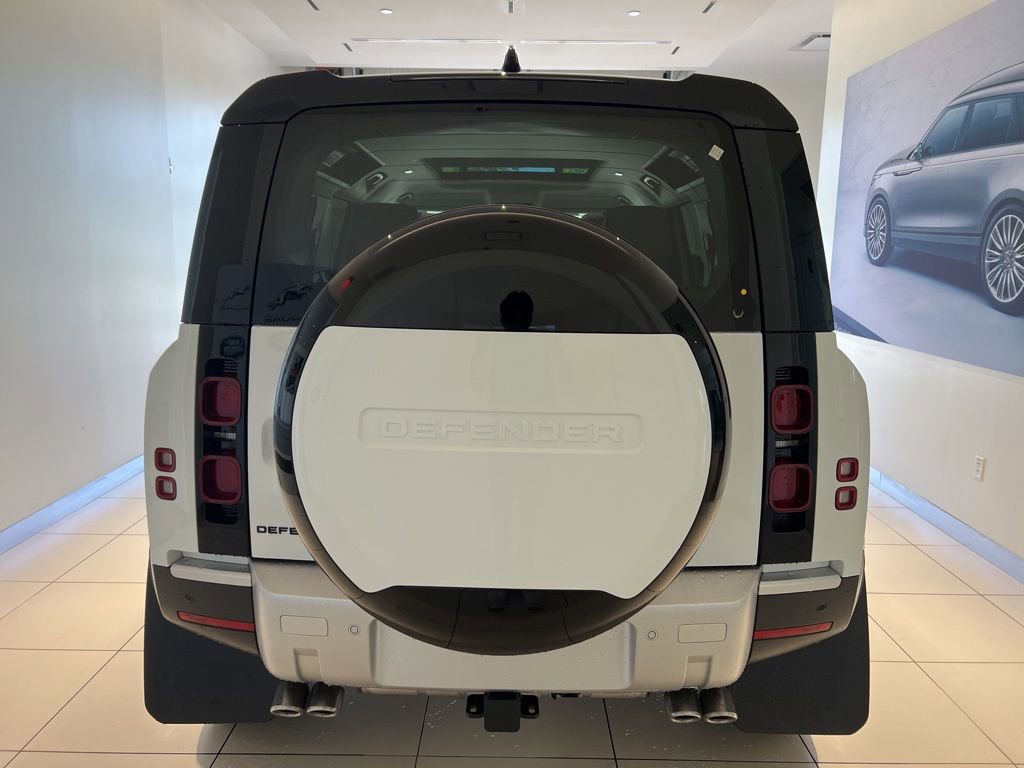 New 2024 Land Rover Defender 110 SE AWD/4WD image 3