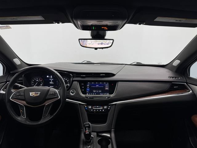 Used 2022 Cadillac XT5 Premium Luxury w/ Technology Package FWD image 6