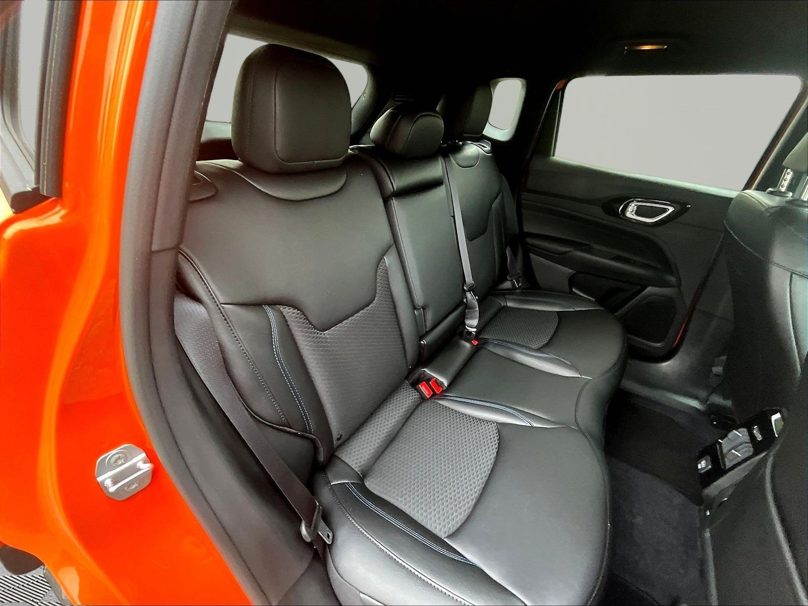 New 2026 Jeep Compass Latitude AWD/4WD image 19
