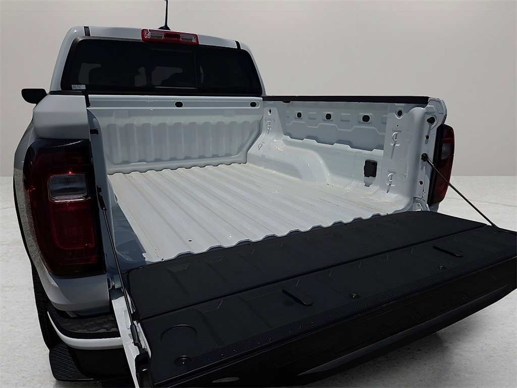 New 2026 GMC Canyon Elevation w/ Convenience Package image 4