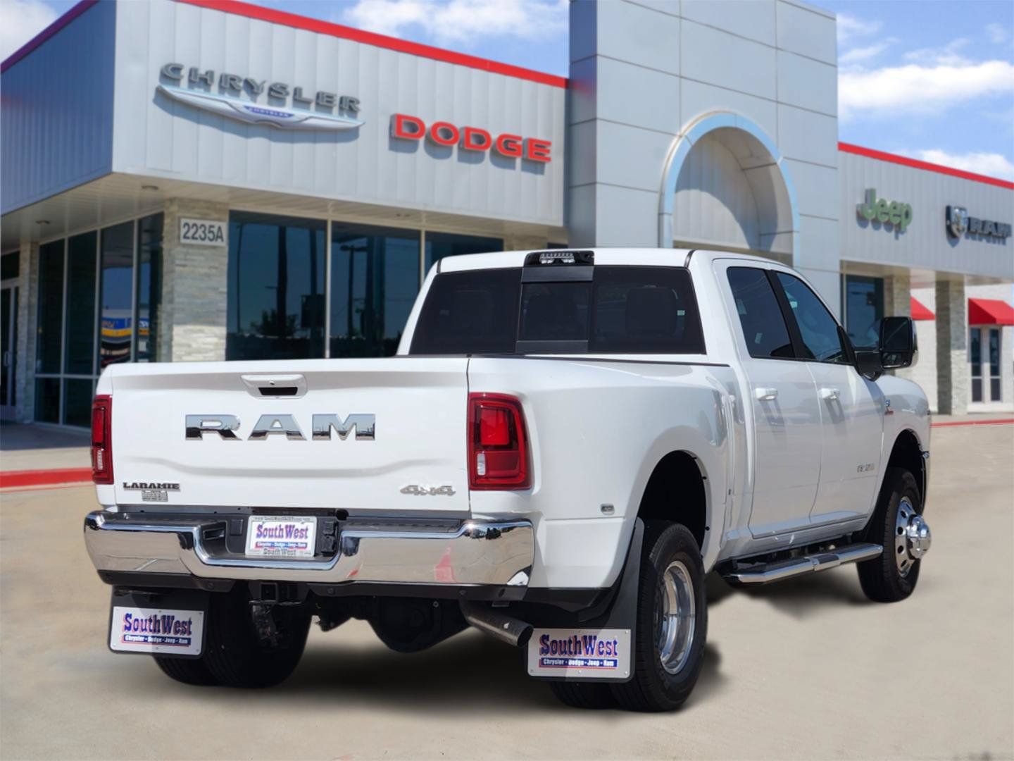 New 2026 RAM 3500 Laramie w/ Towing Technology Group AWD/4WD image 5