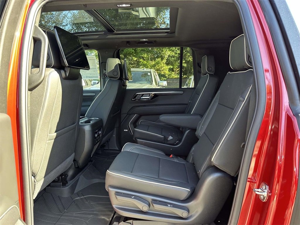 New 2026 Chevrolet Suburban Premier image 15