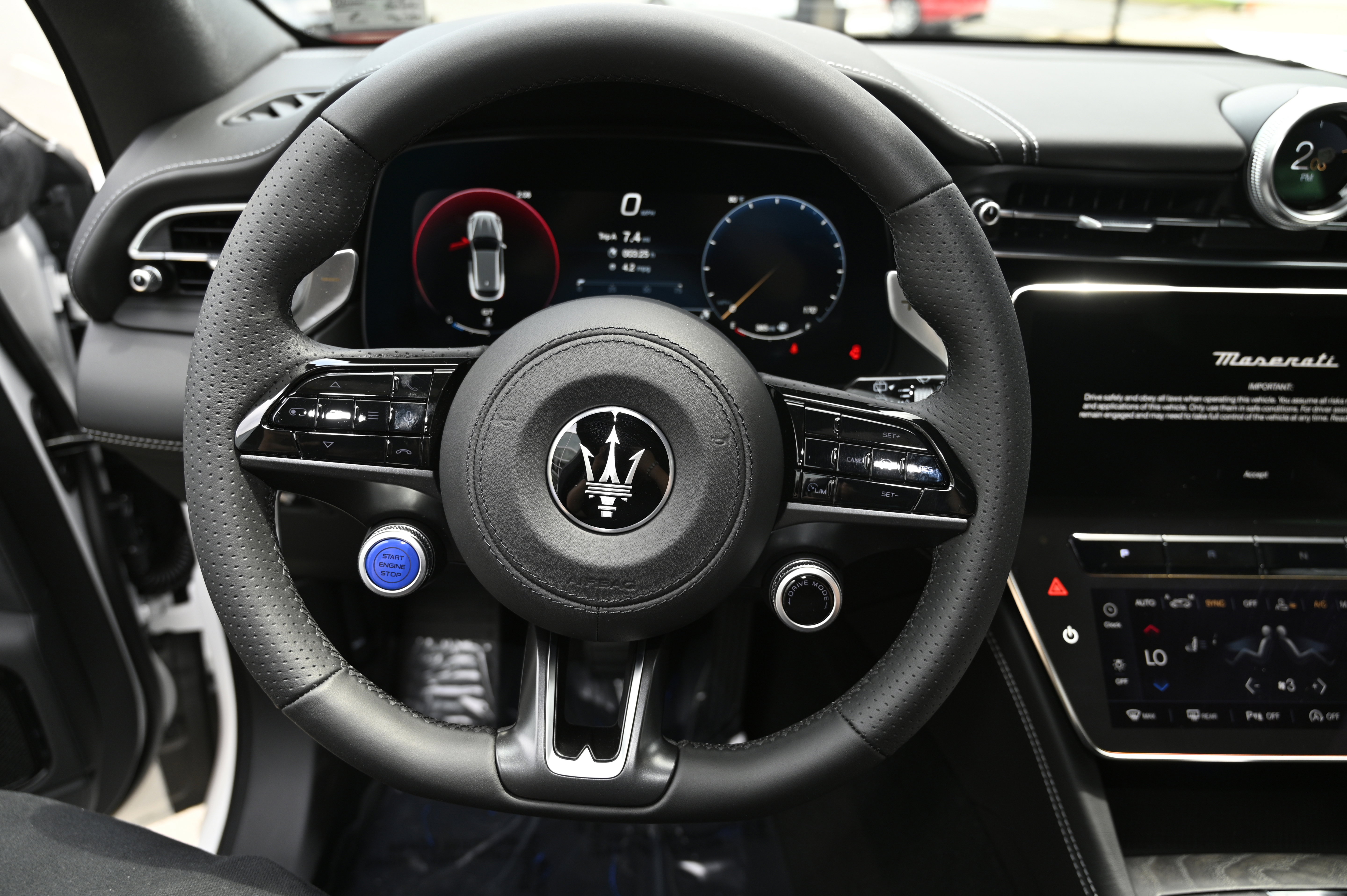 New 2025 Maserati Grecale GT image 23