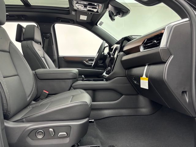 New 2026 GMC Yukon XL Denali w/ Denali Reserve Package AWD/4WD image 38